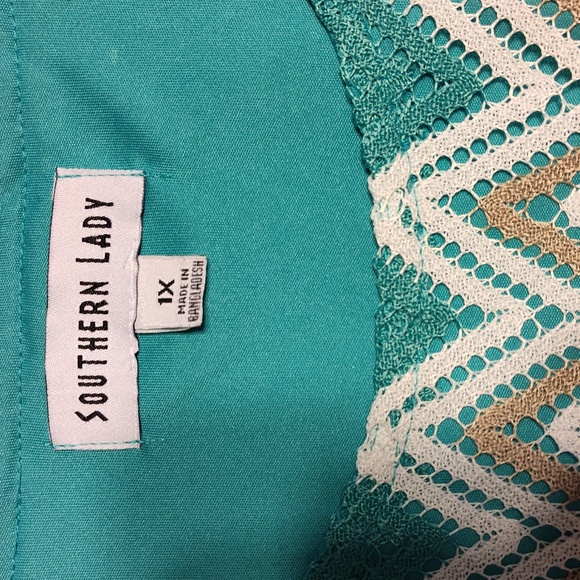 EUC Bundle of 2 Southern Lady Women's Shirts, Size XL & 1X - Picture 4 of 8